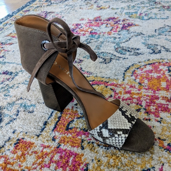 GUC 👠 Coach Madison Block Heel IN Snakeskin - Picture 3 of 5